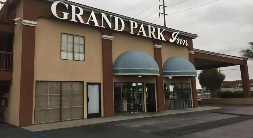 Grand Park Inn Baldwin Park Exterior photo