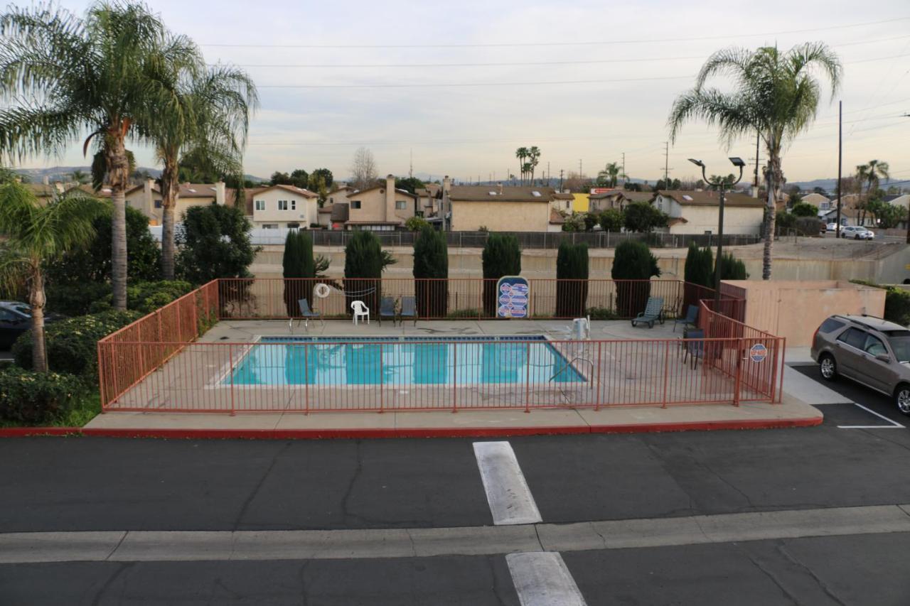 Grand Park Inn Baldwin Park Exterior photo